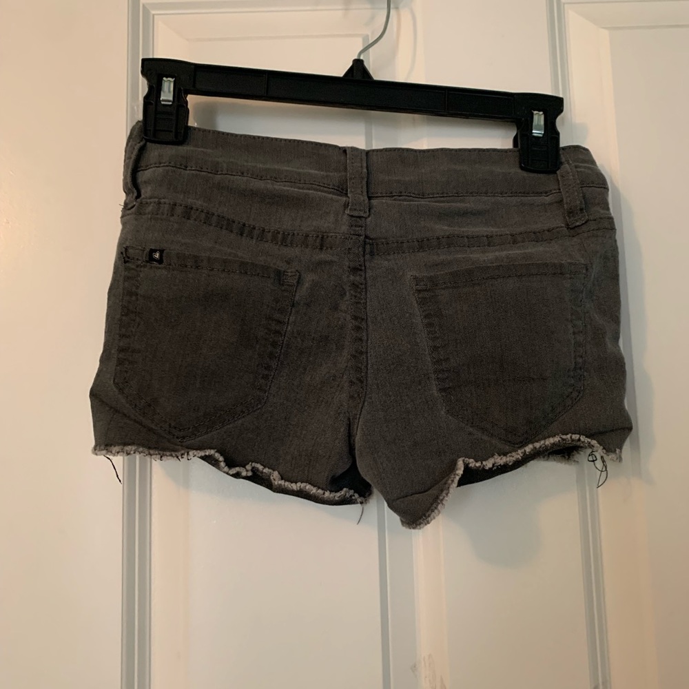 Shorts - Picture 3 of 3